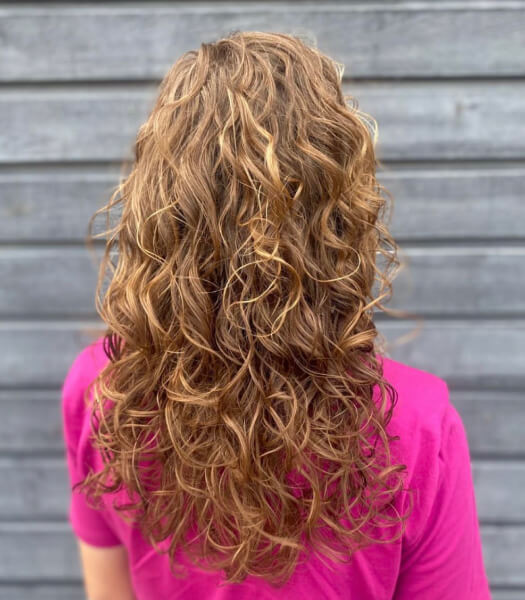 Krullen na krulbehandeling bij Kapsalon Ilona in Staphorst